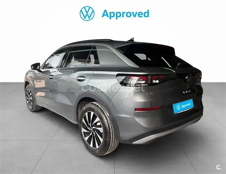 Usado VW T-Roc 150 CV (110 kW) 2026 Gris / plata SUV