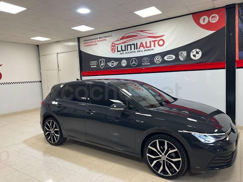 Usado VW Golf VIII Life 150 CV (110 kW) 2022 Gris / plata Berlina