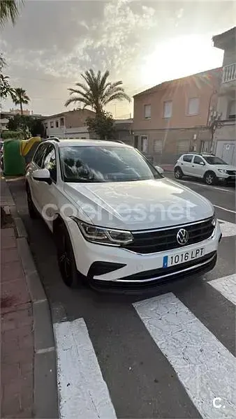 Usado VW Tiguan Life 150 CV (110 kW) 2021 Blanco SUV