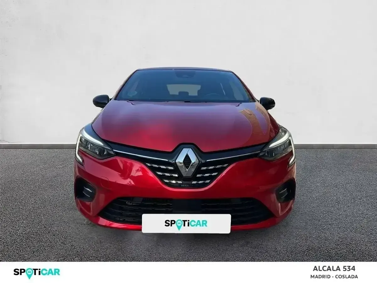 Usado Renault Clio Techno 140 CV (102 kW) 2023 Rojo Utilitario