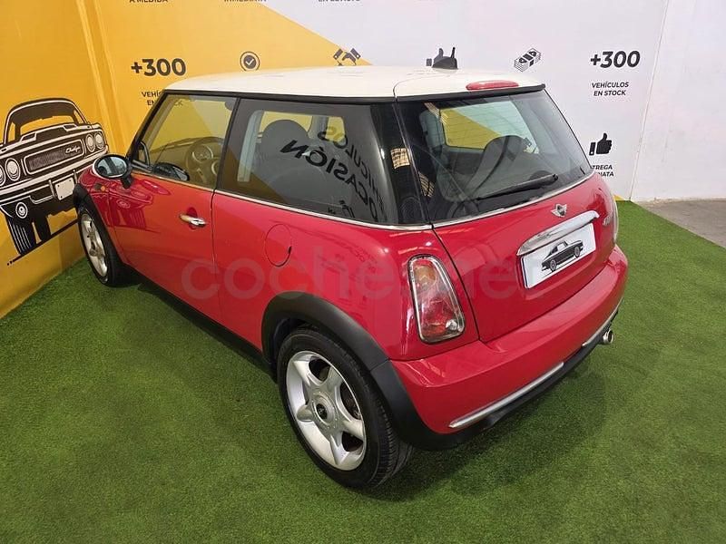 Usado Mini Cooper 116 CV (85 kW) 2005 Rojo Utilitario
