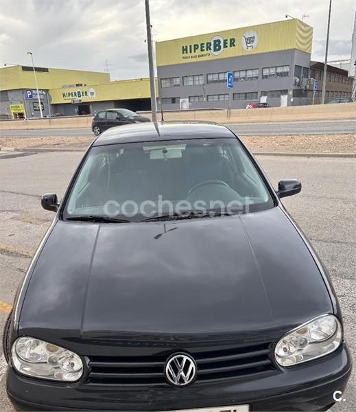 Negro Usado 2000 VW Golf IV Berlina | 5200 € (Precio justo) - Imagen 1/4