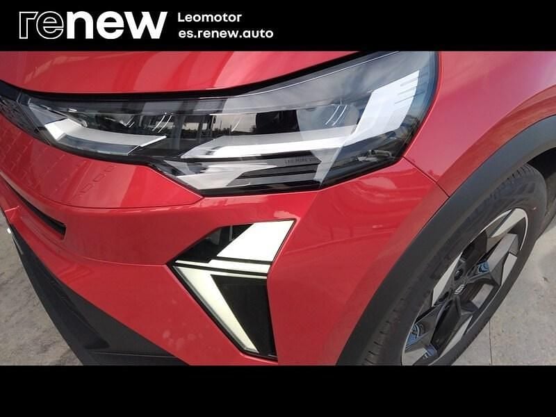 Usado Renault Captur Techno 160 CV (117 kW) 2025 Rojo SUV