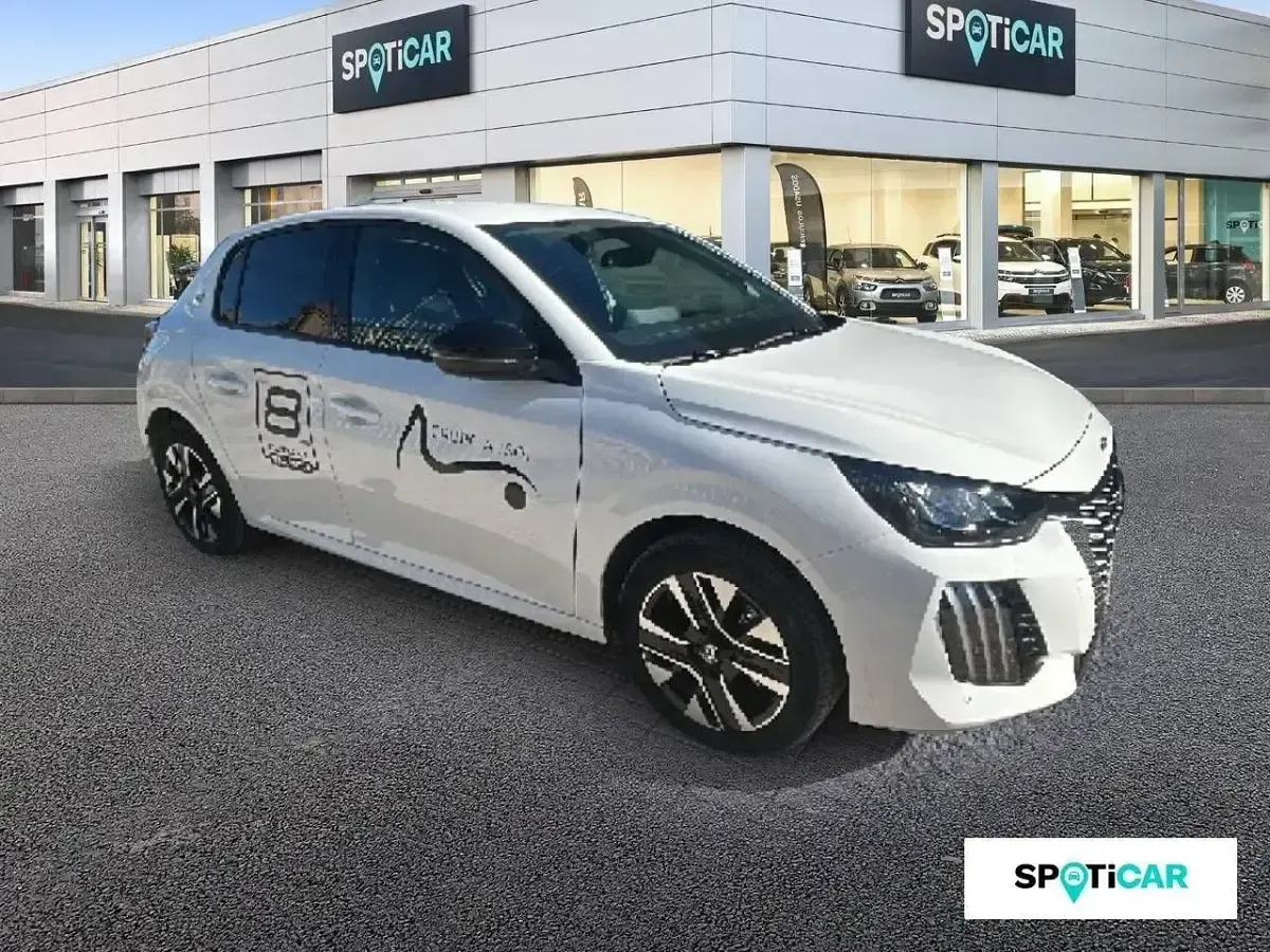 Usado Peugeot e-208 Active 100 kW (136 CV) 2024 Blanco Utilitario