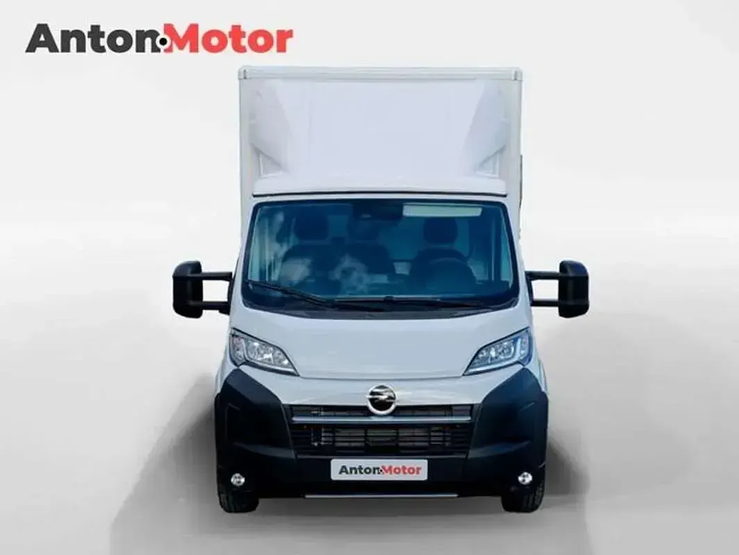 Usado Opel Movano 2024 Blanco Van