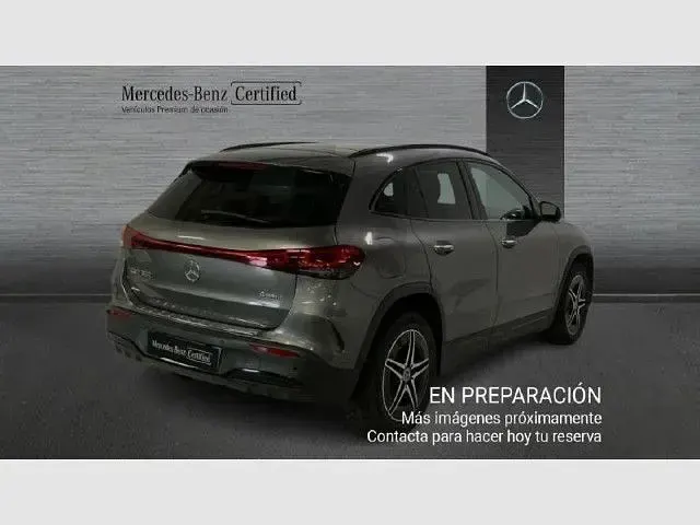 Usado Mercedes EQA350 214 kW (292 CV) 2022 Gris montaña SUV