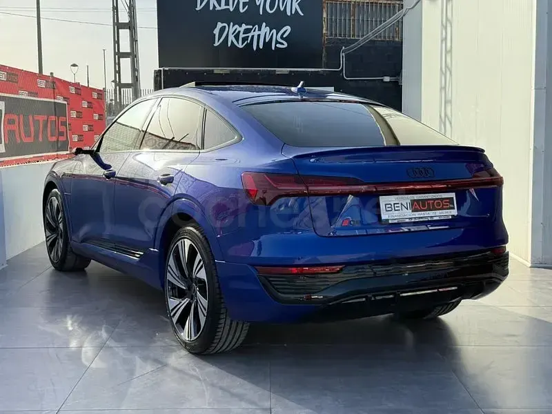 Usado Audi Q8 Sportback e-tron S-Line 300 kW (408 CV) 2024 Eléctrico SUV