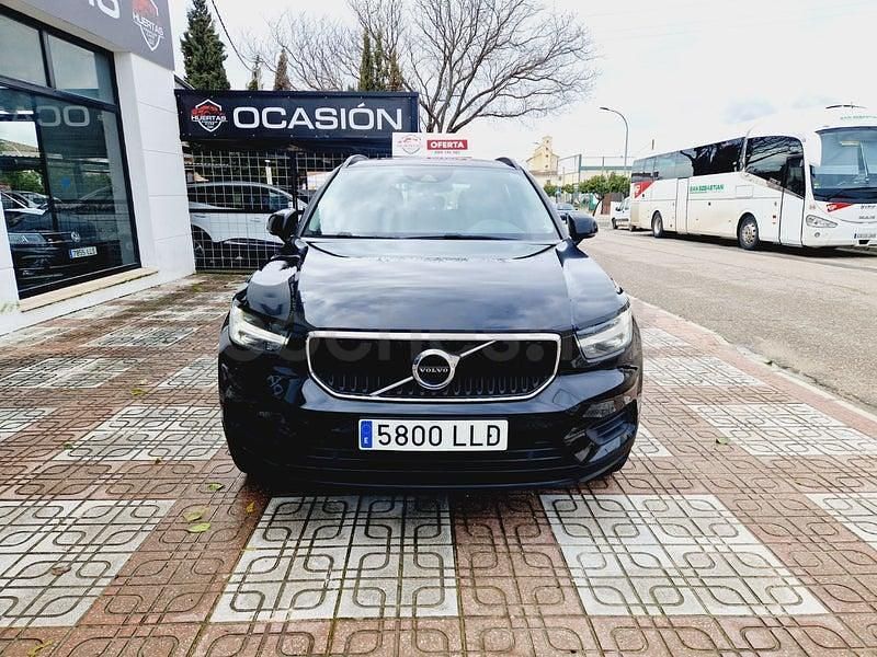 Usado Volvo XC40 Momentum 150 CV (110 kW) 2021 Negro SUV