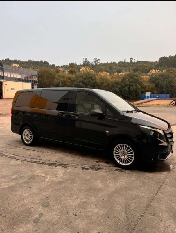Usado Mercedes Vito 136 CV (100 kW) 2019 Negro Van