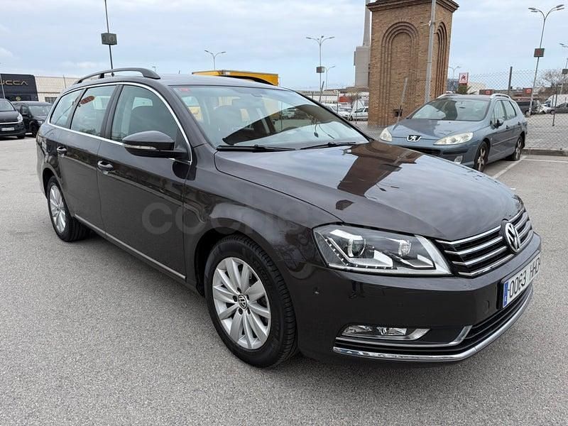 Usado VW Passat Advance 140 CV (102 kW) 2011 Gris / plata Familiar