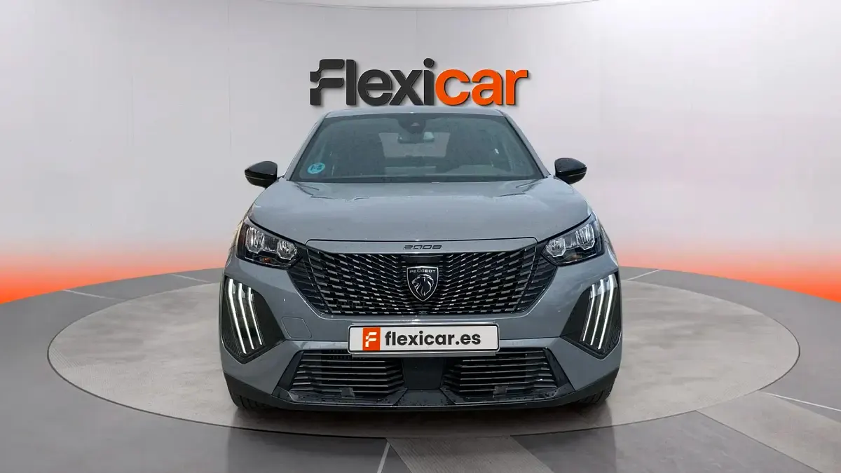 Usado Peugeot 2008 Active 102 CV (75 kW) 2023 Gris SUV