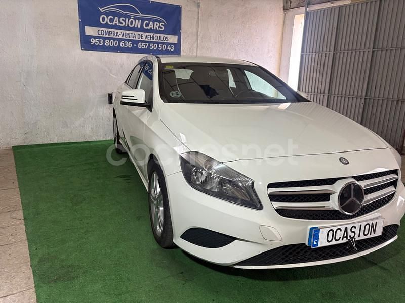 Usado Mercedes A180 Style 109 CV (80 kW) 2013 Blanco Berlina