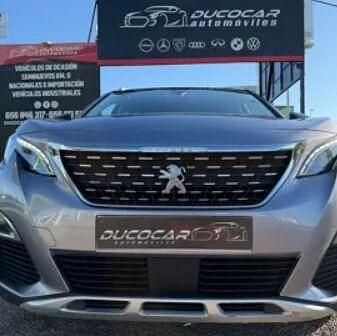 Usado Peugeot 5008 Allure 130 CV (95 kW) 2021 Gris SUV