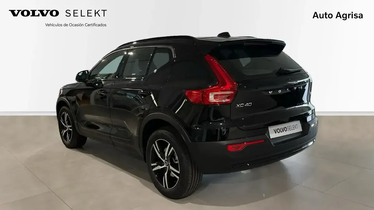 Usado Volvo XC40 Plus 163 CV (119 kW) 2025 Otro SUV