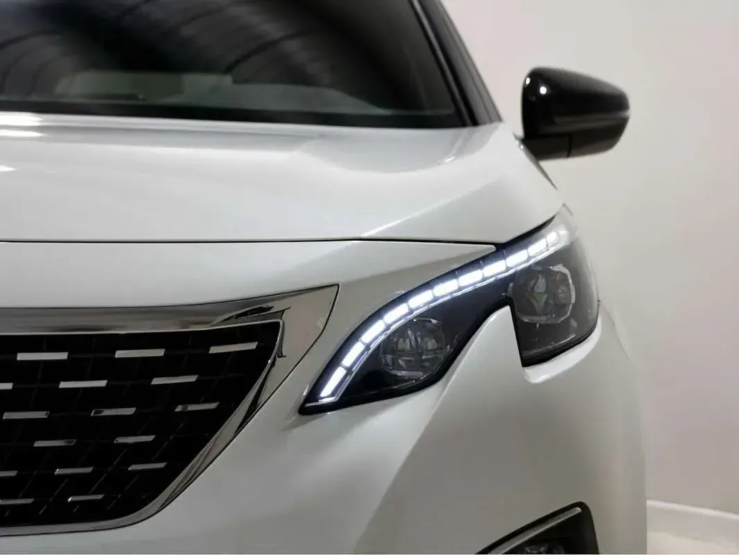 Usado Peugeot 5008 GT-line 180 CV (132 kW) 2019 Blanco SUV