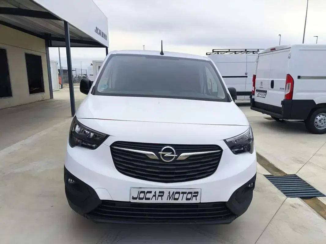 Usado Opel Combo S 99 CV (72 kW) 2021 Blanco Monovolumen