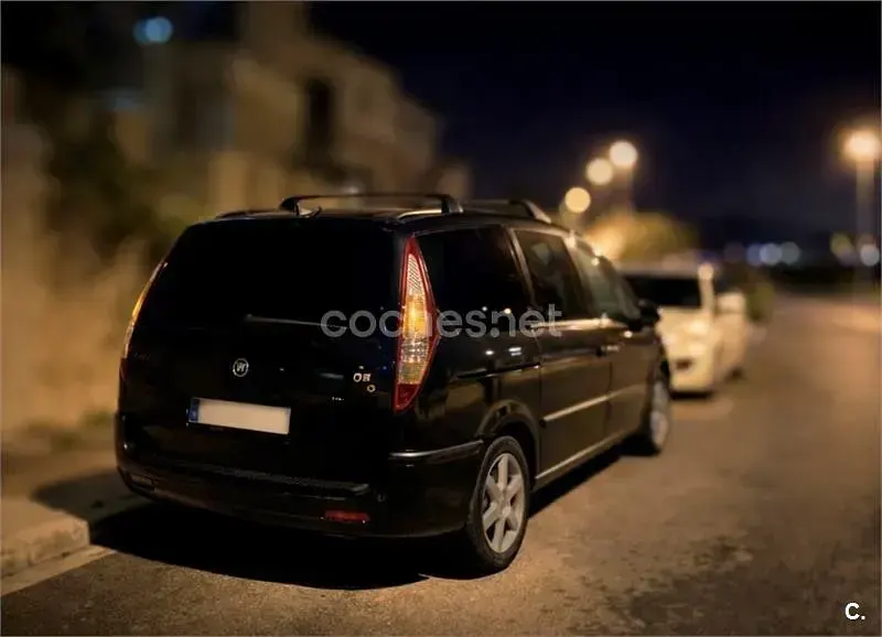 Usado Fiat Ulysse Emotion 128 CV (94 kW) 2004 Azul Monovolumen
