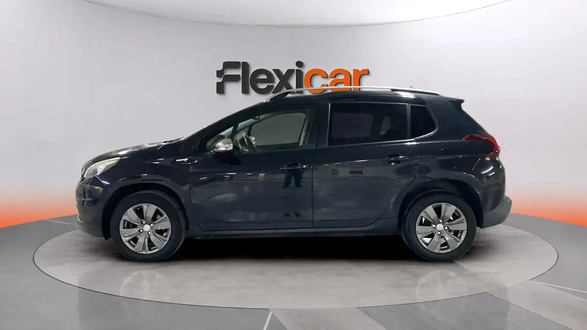 Usado Peugeot 2008 Style 110 CV (80 kW) 2018 Azul SUV