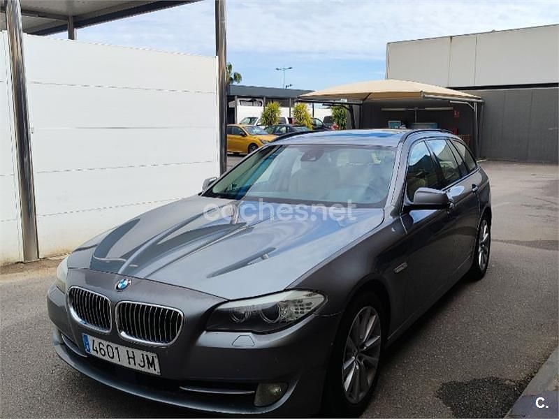 Gris / plata Usado 2012 BMW 530 Comfort Edition Familiar | 11.799 € (Super precio) - Imagen 1/4