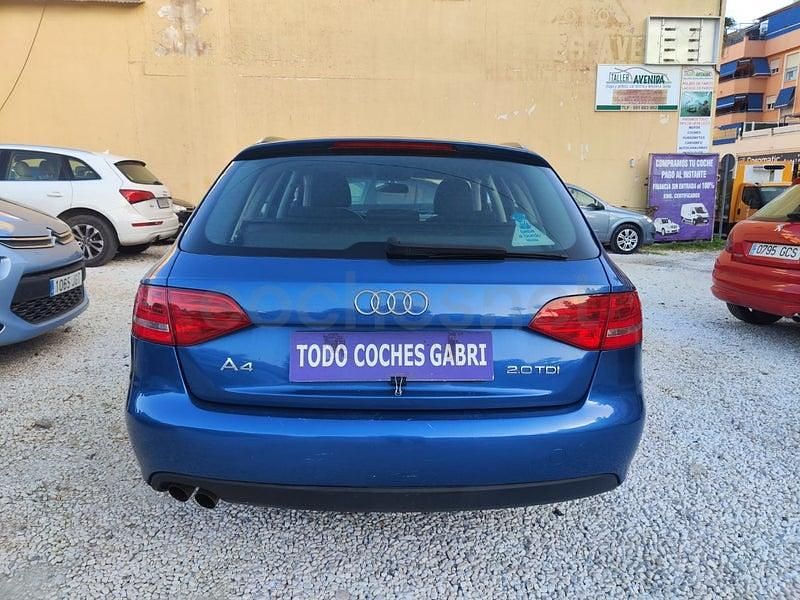 Usado Audi A4 143 CV (105 kW) 2008 Azul Familiar
