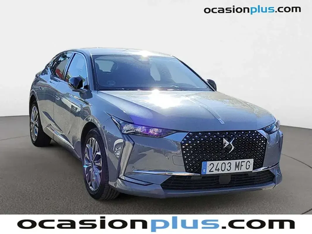 Usado DS Automobiles DS4 Crossback Trocadero 131 CV (96 kW) 2023 Gris SUV