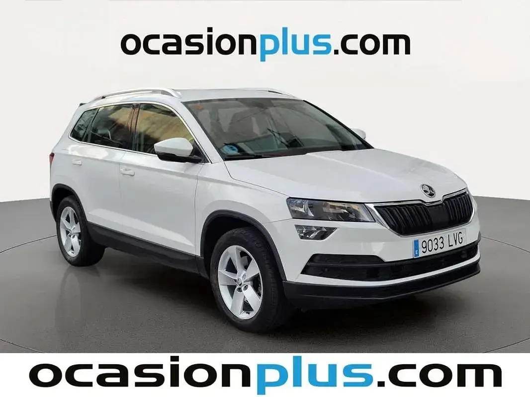 Usado Skoda Karoq Ambition 150 CV (110 kW) 2021 Blanco SUV
