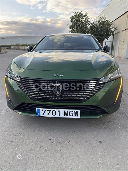Usado Peugeot 308 Allure 130 CV (95 kW) 2023 Verde Berlina