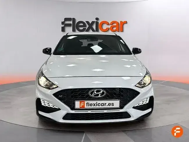 Usado Hyundai i30 N Line 100 CV (73 kW) 2024 Blanco Berlina