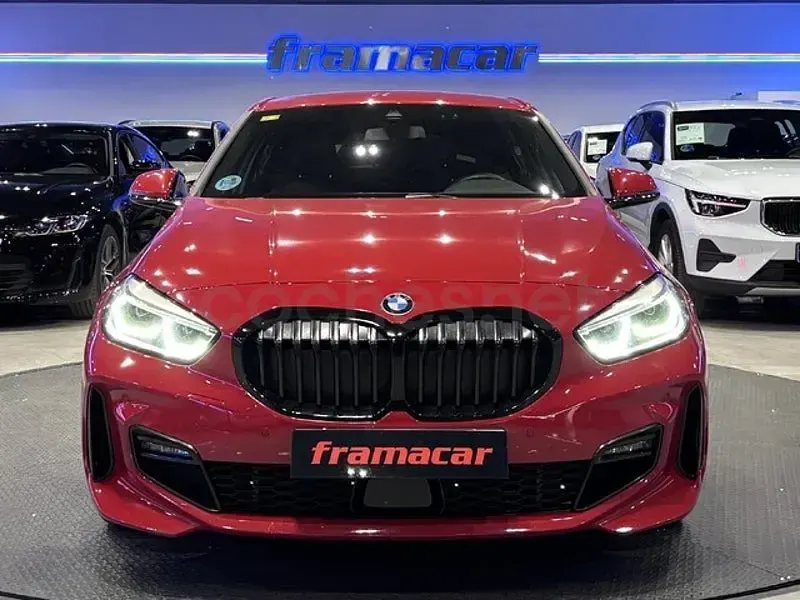 Usado BMW 118 Shadowline 140 CV (102 kW) 2020 Rojo Berlina