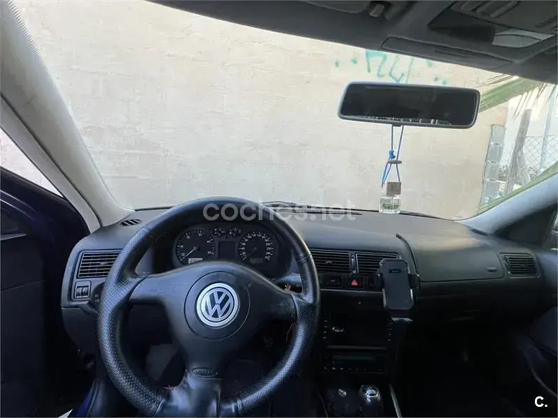 Usado VW Golf IV Highline 110 CV (80 kW) 2000 Azul Berlina