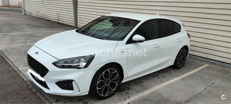 Usado Ford Focus ST-Line 125 CV (91 kW) 2019 Blanco Berlina