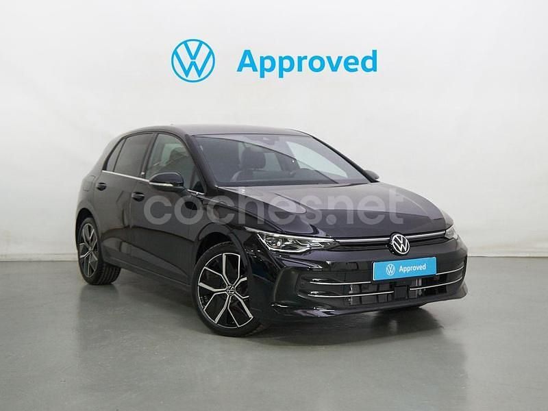 Negro Usado 2024 VW Golf VIII Berlina | 32.690 € (Precio justo) - Imagen 1/4
