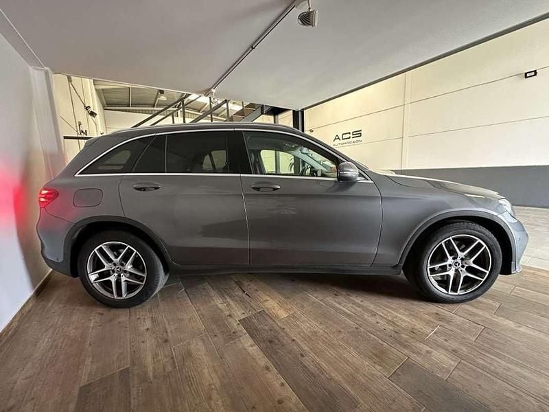 Usado Mercedes GLC220 194 CV (142 kW) 2019 Gris / plata SUV