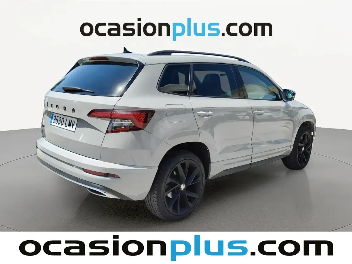 Usado Skoda Karoq SportLine 150 CV (110 kW) 2021 Gris SUV