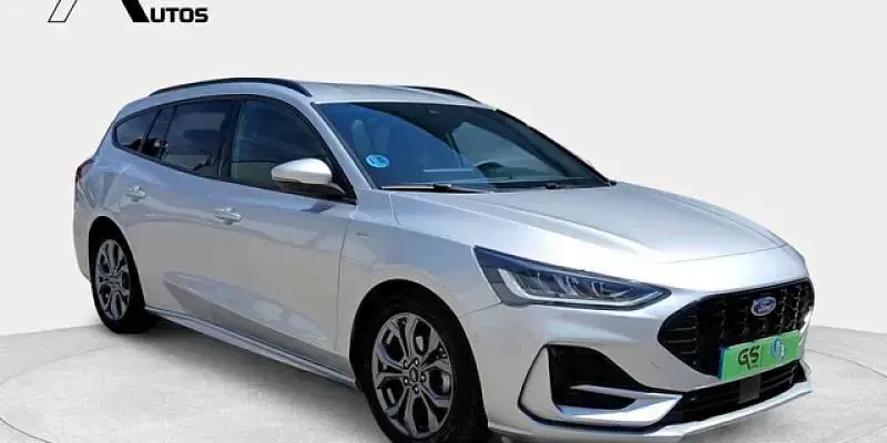 Usado Ford Focus ST-Line 155 CV (114 kW) 2024 Gris plata