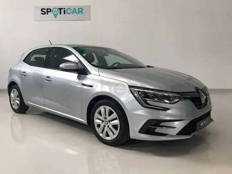 Usado Renault Mégane II Equilibre 115 CV (84 kW) 2023 Gris / plata Berlina