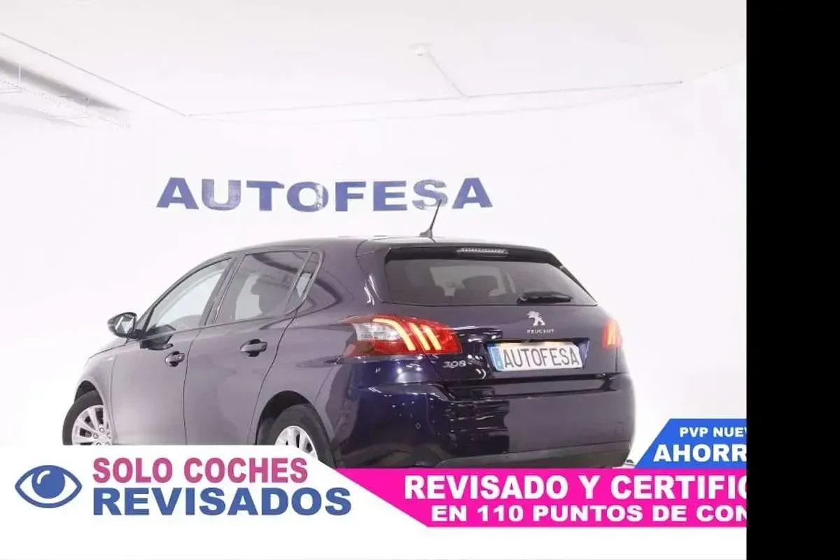 Usado Peugeot 308 Style 102 CV (75 kW) 2020 Negro Berlina