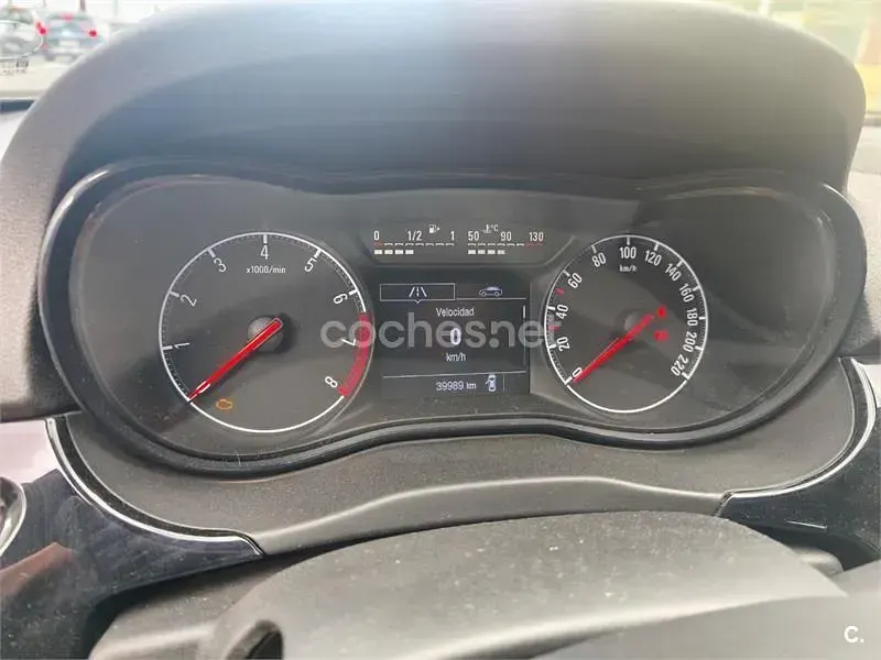 Usado Opel Corsa Color Edition 90 CV (66 kW) 2018 Blanco Utilitario