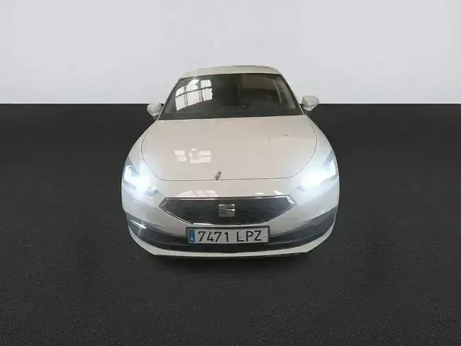 Usado Seat Leon Style 116 CV (85 kW) 2021 Blanco Utilitario