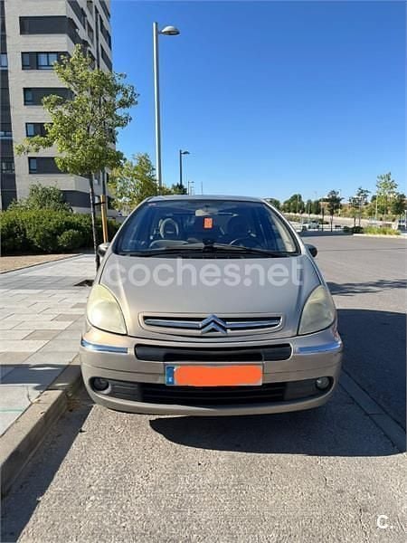 Beige Usado 2004 Citroën Xsara Picasso Exclusive Monovolumen | 1100 € (Super precio) - Imagen 1/4