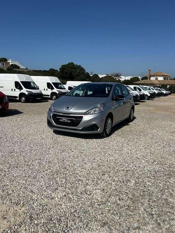 Usado Peugeot 208 Active 75 CV (55 kW) 2017 Gris / plata Utilitario
