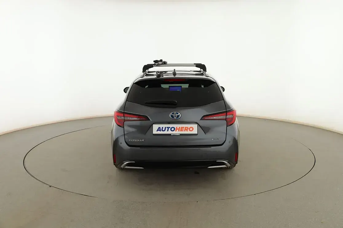 Usado Toyota Corolla Style 196 CV (144 kW) 2024 Gris Familiar