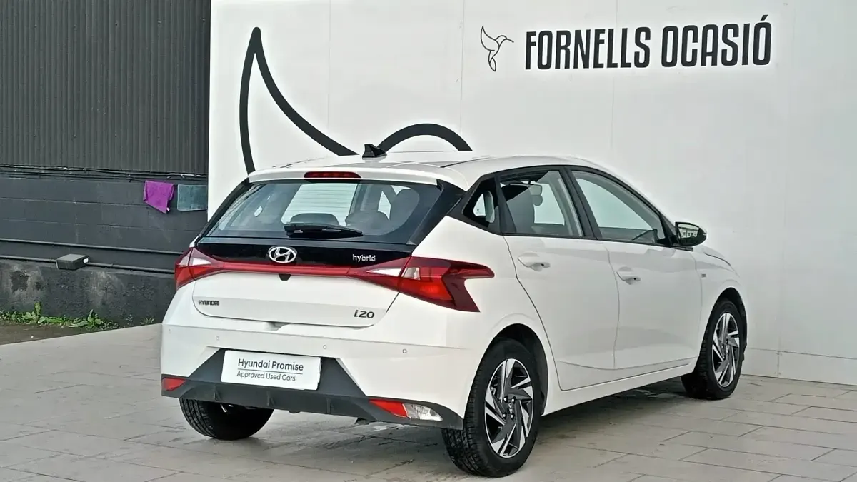 Usado Hyundai i20 100 CV (73 kW) 2021 Blanco Utilitario