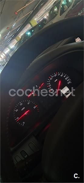 Usado Renault Laguna II Expression 120 CV (88 kW) 2002 Gris / plata Berlina