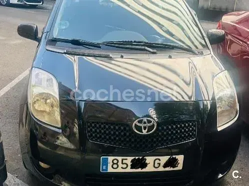 Usado Toyota Yaris 87 CV (63 kW) 2008 Negro Utilitario