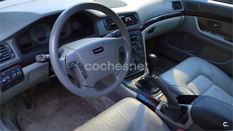 Usado Volvo S80 140 CV (102 kW) 1999 Verde Berlina