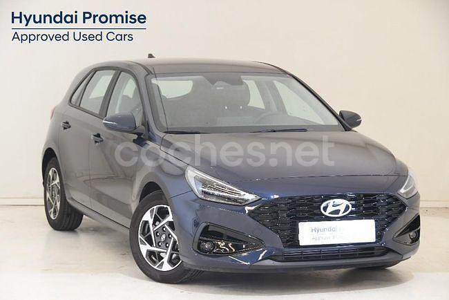 Usado Hyundai i30 100 CV (73 kW) 2024 Azul Berlina