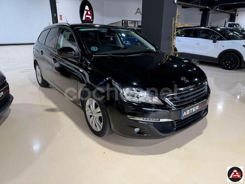 Negro Usado 2017 Peugeot 308 Allure Familiar | 8990 € (Precio justo) - Imagen 1/4