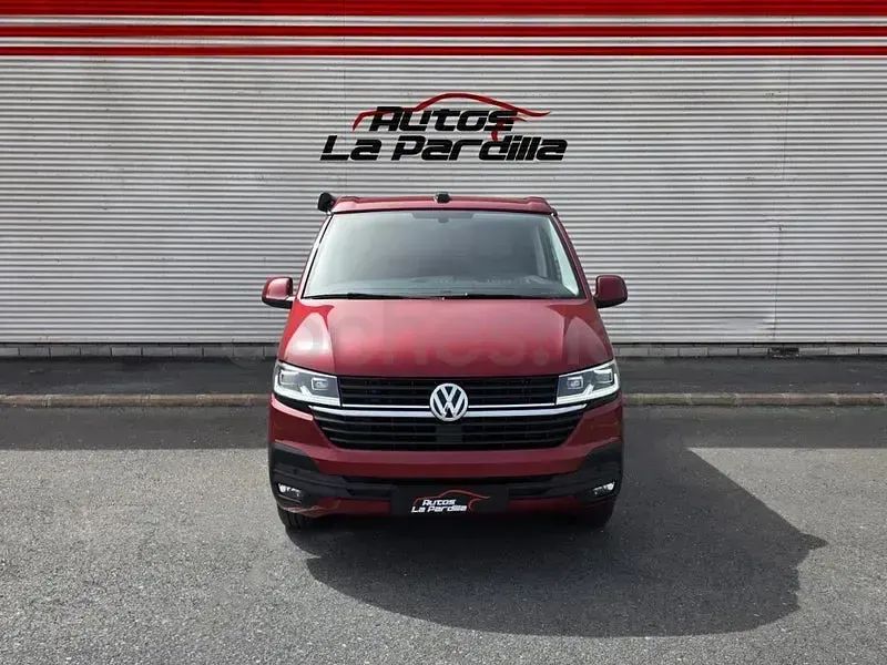 Begagnad VW California Beach 110 HK (80 kW) 2022 Röd Van