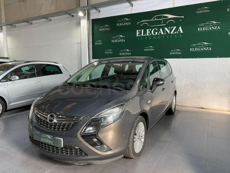 Usado Opel Zafira Tourer Excellence 136 CV (100 kW) 2016 Beige Monovolumen